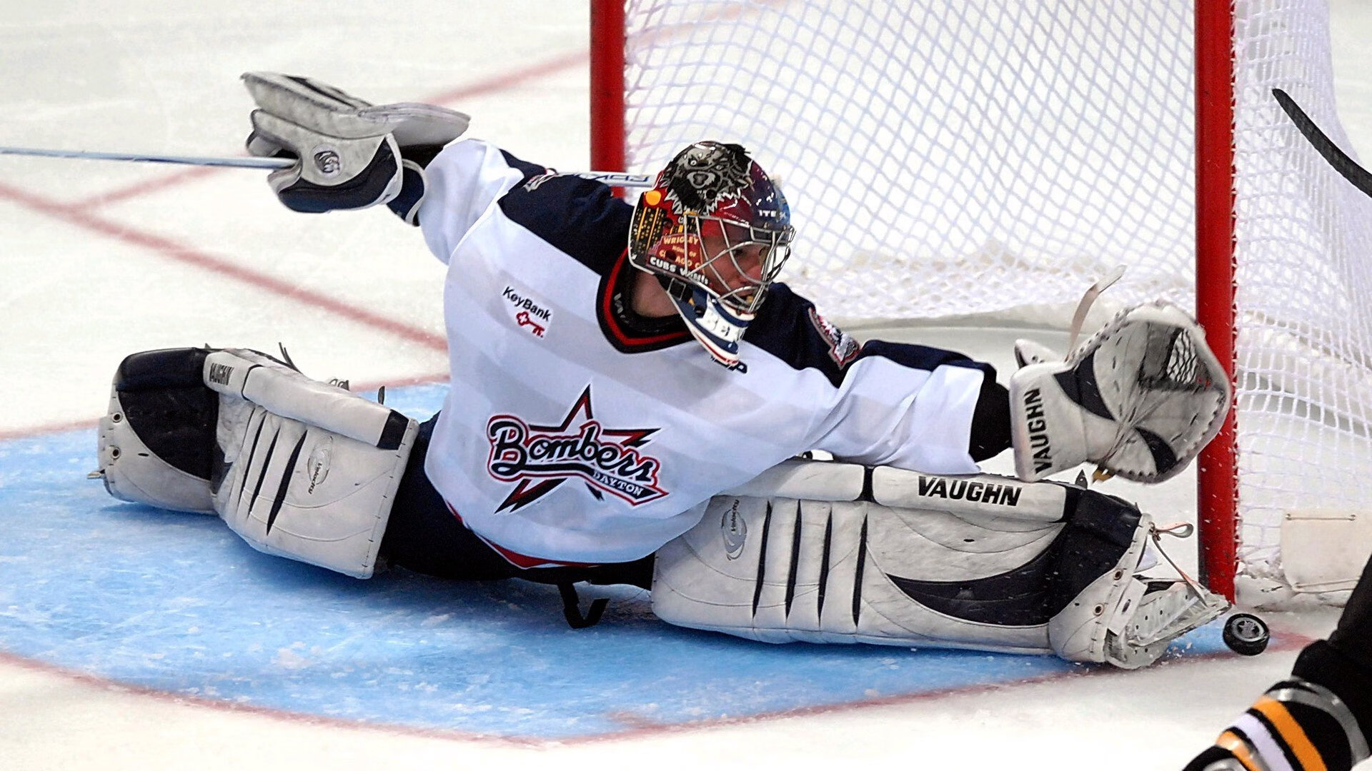 爱游戏大厅官网-《【未来展望】虚拟偶像与真人主播联手，为电竞添彩》，虚拟偶像 虚拟主播